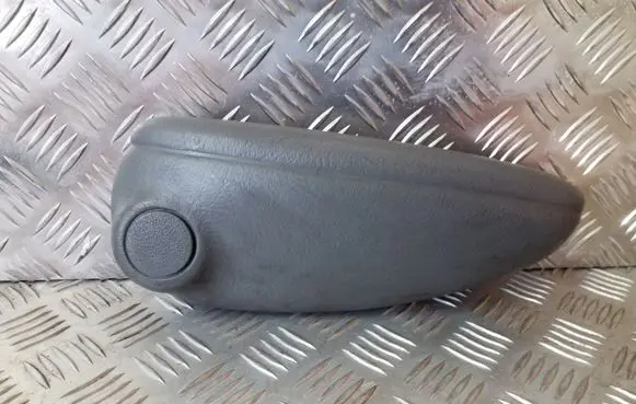 Chrysler Voyager Rear seat armrest 