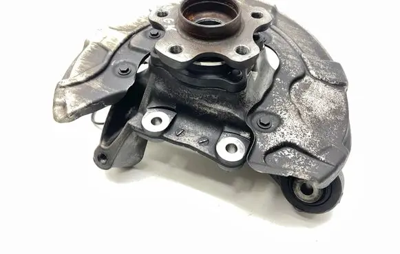 BMW 5 G30 G31 G38 Rear wheel hub 6866337