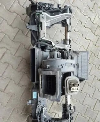 Ford Kuga I Interior heater climate box assembly FORD7M5119B555CC