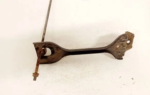 Subaru Outback Battery bracket 