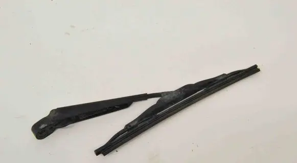 Ford C-MAX I Rear wiper blade arm 3M51R17526