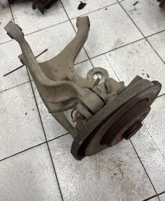 Audi A4 S4 B8 8K Rear wheel hub spindle/knuckle 8K0505312J 3438413 A42000ST6