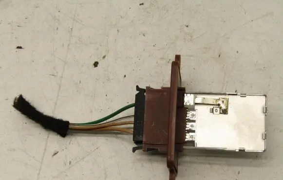Dacia Sandero III Heater blower motor/fan resistor 
