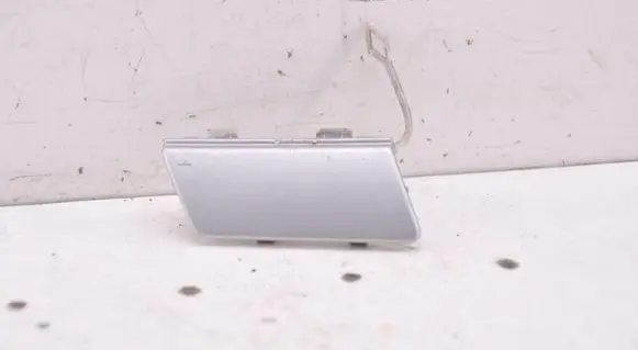 Mercedes-Benz B W245 Front tow hook cap/cover A1698850381