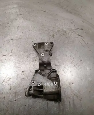 Volvo V70 Generator/alternator bracket 30731516