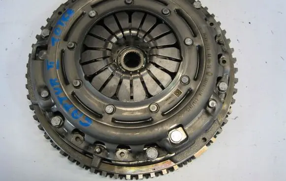 Renault Captur II Clutch set kit 302102441R