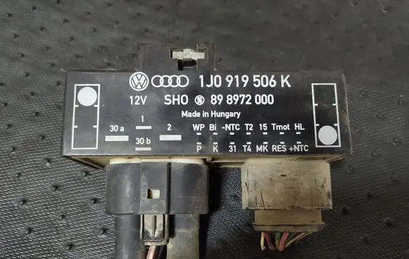 Volkswagen Bora Coolant fan relay 898972000 1J0919506K