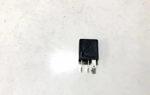 Opel Zafira A Other relay 24432880 70221