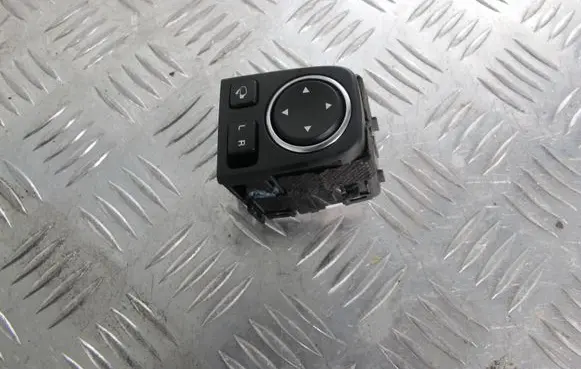 KIA Pro Cee'd III Wing mirror switch 93530-J7000