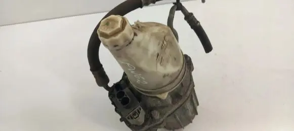 Opel Astra H Power steering pump