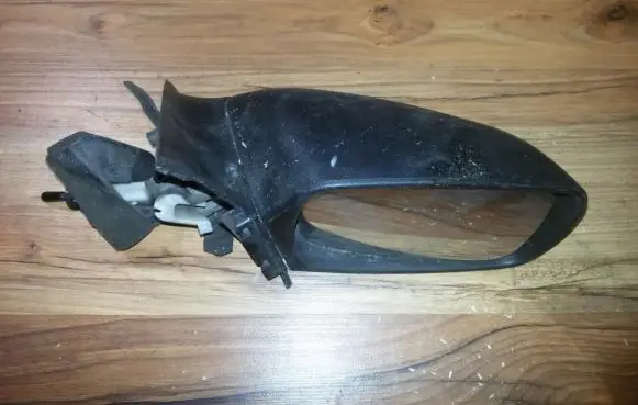 Ford Escort Front door electric wing mirror 3004406