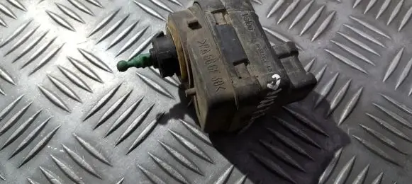 Headlight level adjustment motor