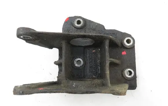 Renault Master II Front differential mounting bracket 8200027177B