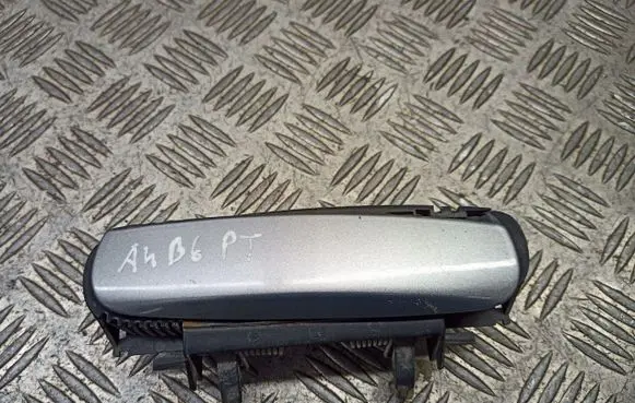 Audi A4 S4 B6 8E 8H Rear door handle trim 4B0839885