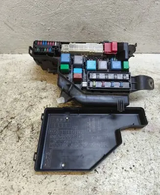 Toyota Prius (XW20) Fuse module 8644