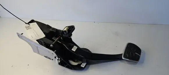 BMW 4 G22 G23 G24 G26 Brake pedal 14145710 687428905 SK689375