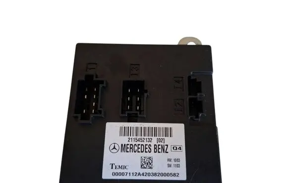 Mercedes-Benz E W211 Comfort/convenience module 2115452132