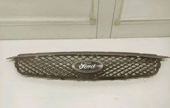 Ford Focus Front grill 4M518138AE 4M518200AJ 4M511820BJ