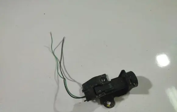 Hyundai i30 Fuel cut-off switch 