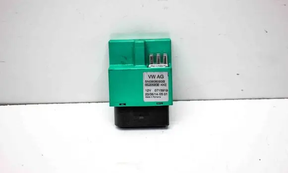 Audi Q3 8U Fuel injection pump control unit/module 5N0906093B