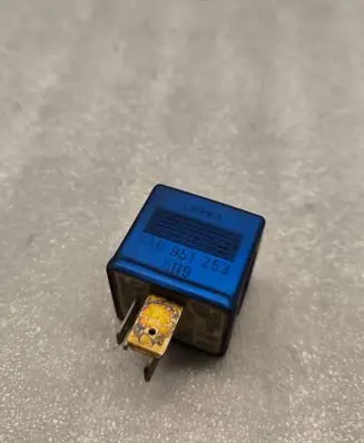 Audi A6 S6 C6 4F Other relay 8A0951253