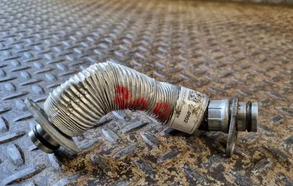 BMW 3 G20 G21 Turbo turbocharger oiling pipe/hose 8629970