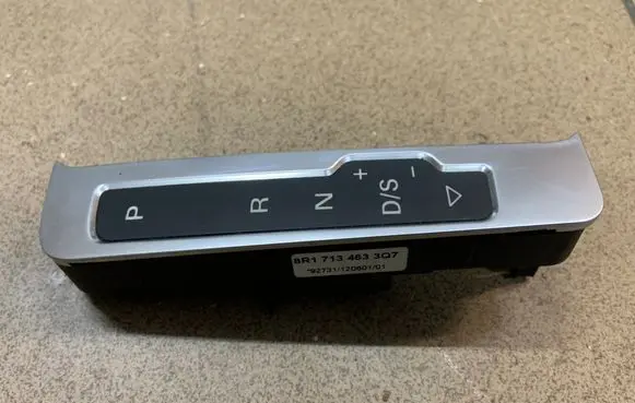 Audi A5 8T 8F Gear shift selector indicator 8R1713463