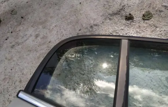 Opel Signum Rear vent window glass 