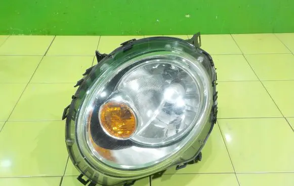 Mini One - Cooper Clubman R55 Headlight/headlamp 0301225702
