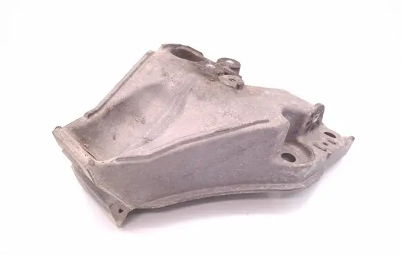 BMW 3 F30 F35 F31 Engine mounting bracket 6789093 13807410 FNA046000