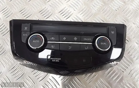 Nissan Qashqai Climate control unit e174752a