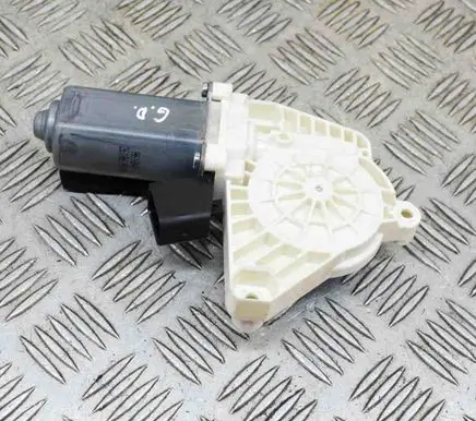 Mercedes-Benz CLA C117 X117 W117 Rear door window regulator motor A61041113