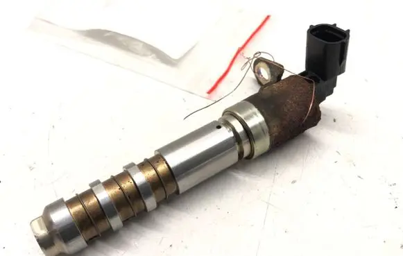 Suzuki Grand Vitara II Camshaft position sensor N32A