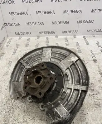 BMW M4 F82 F83 Rear wheel hub 2284881