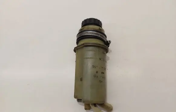Volkswagen PASSAT B3 Power steering fluid tank/reservoir 357422372