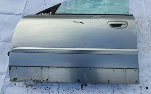Subaru Outback Front door sidabrines