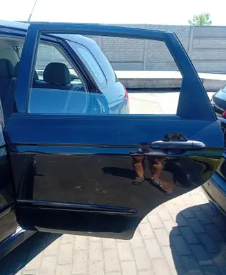 KIA Cerato Rear door