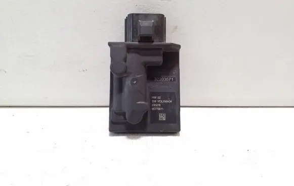 Volvo XC60 Fuel injection pump control unit/module 32203571
