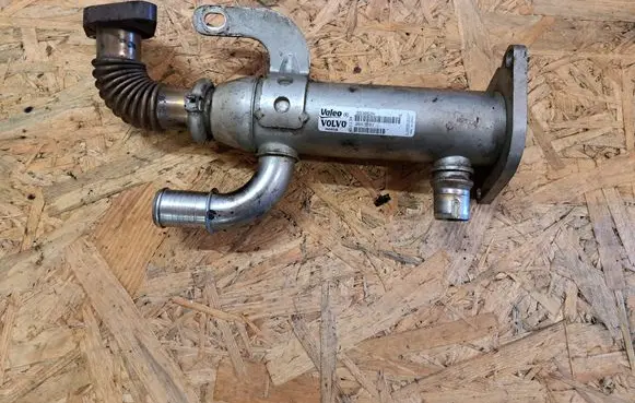 Ford Focus EGR valve cooler 993062H 8653691 H44GA