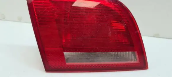 Tailgate rear/tail lights