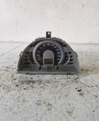 Volkswagen Fox Speedometer (instrument cluster) 5Z0920820