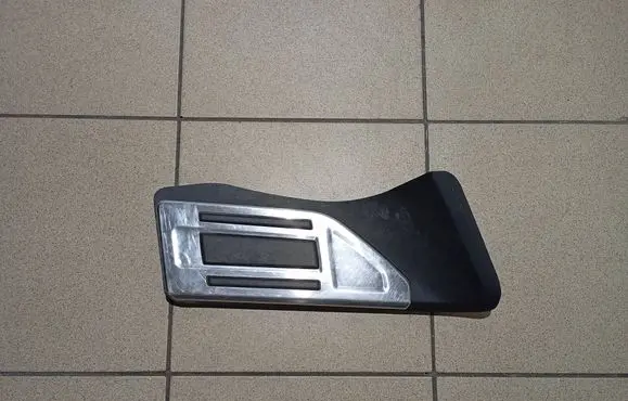 Peugeot 5008 II Foot rest pad/dead pedal 9811350880