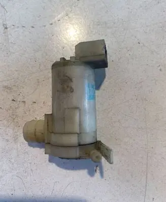 Nissan X-Trail T30 Windscreen/windshield washer pump 2224624 MC212