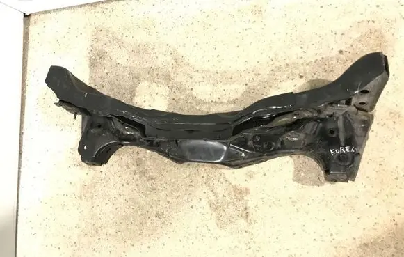 Subaru Forester SK Front subframe 20101FL002 20101FL001