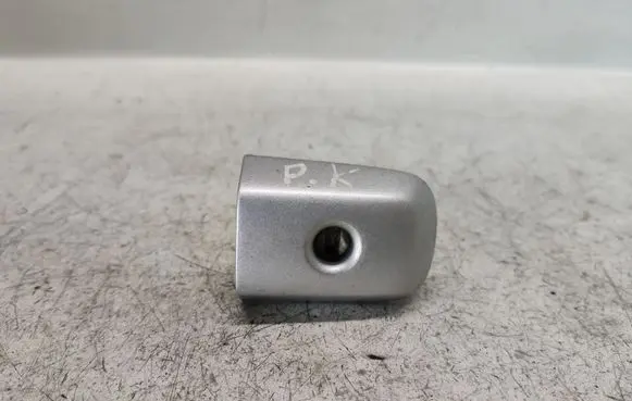 Volvo V50 Front door lock (next to the handle) 