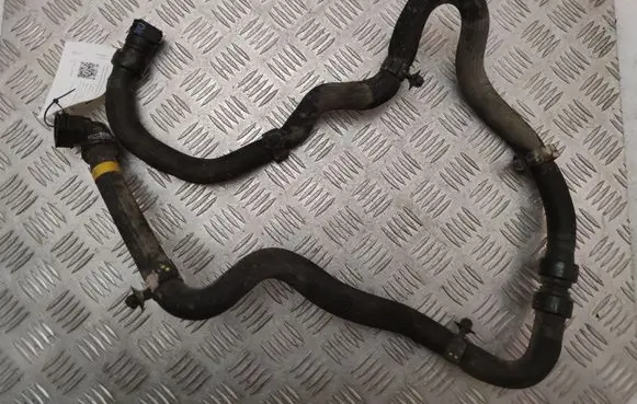 Peugeot 3008 II Engine coolant pipe/hose 9822190980