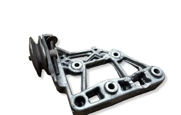 Nissan X-Trail T30 A/C compressor mount bracket 