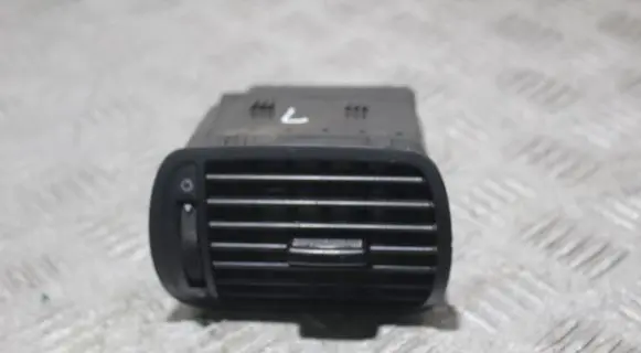 Audi A3 S3 8L Dashboard side air vent grill/cover trim 8L0820901