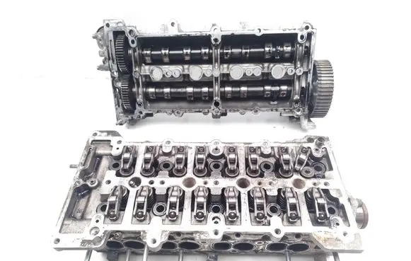 Opel Insignia A Engine head 55571949 55565668