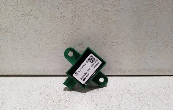 Mercedes-Benz CLS C218 X218 Airbag deployment crash/impact sensor A1729056100 5WK44316
